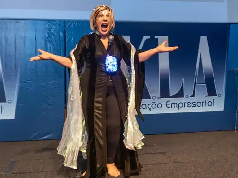 Leila Navarro Palestrante Motivacional